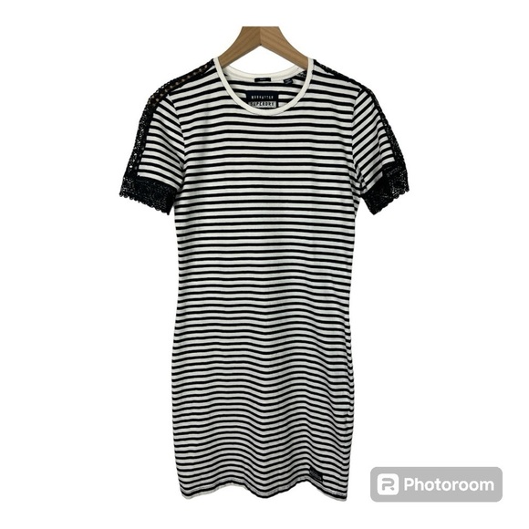 Superdry Dresses & Skirts - SuperDry Jersey Cotton Navy Stripe Dress Lace Sleeve Accent Sz 8 US